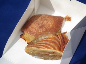しまの文化祭のRICOSWEETSのケーキ
