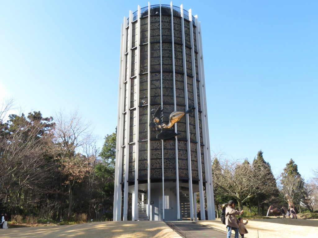 箱根の彫刻の森の幸せを呼ぶシンフォニー塔