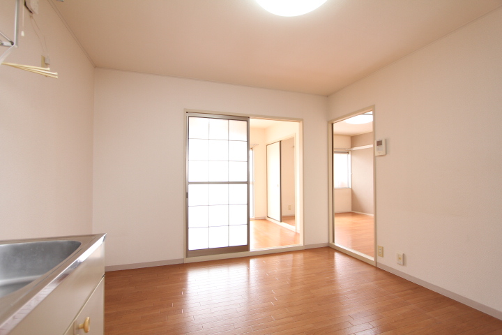 ギャラリー画像:コスモクリアC203(2DK)