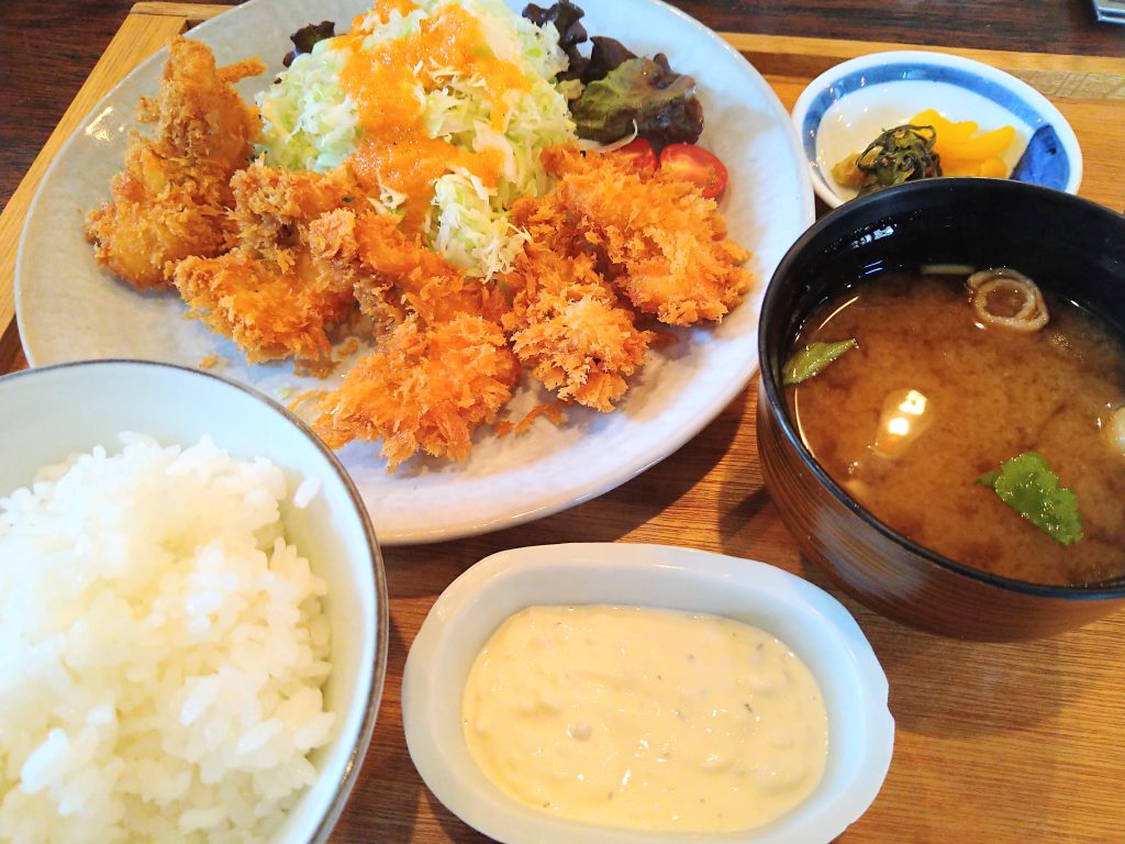 なが坂のハモフライ定食