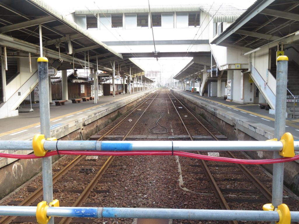 新松山駅東側の旧線路