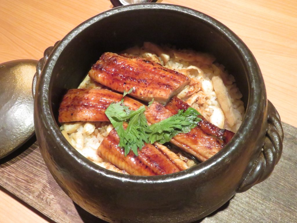 松山麻布のコースの鰻土鍋ご飯