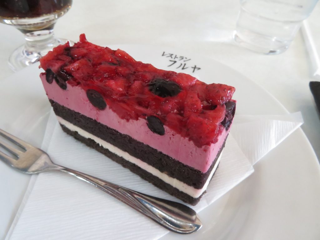 熱海のレストラン フルヤのケーキ