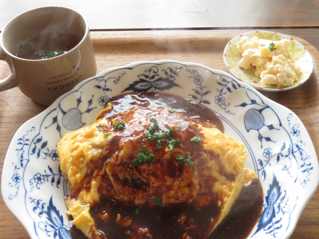 本町カフェのオムライス