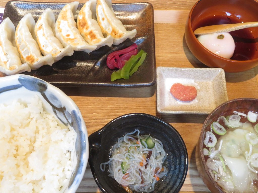 ダンダダンの究極の餃子定食