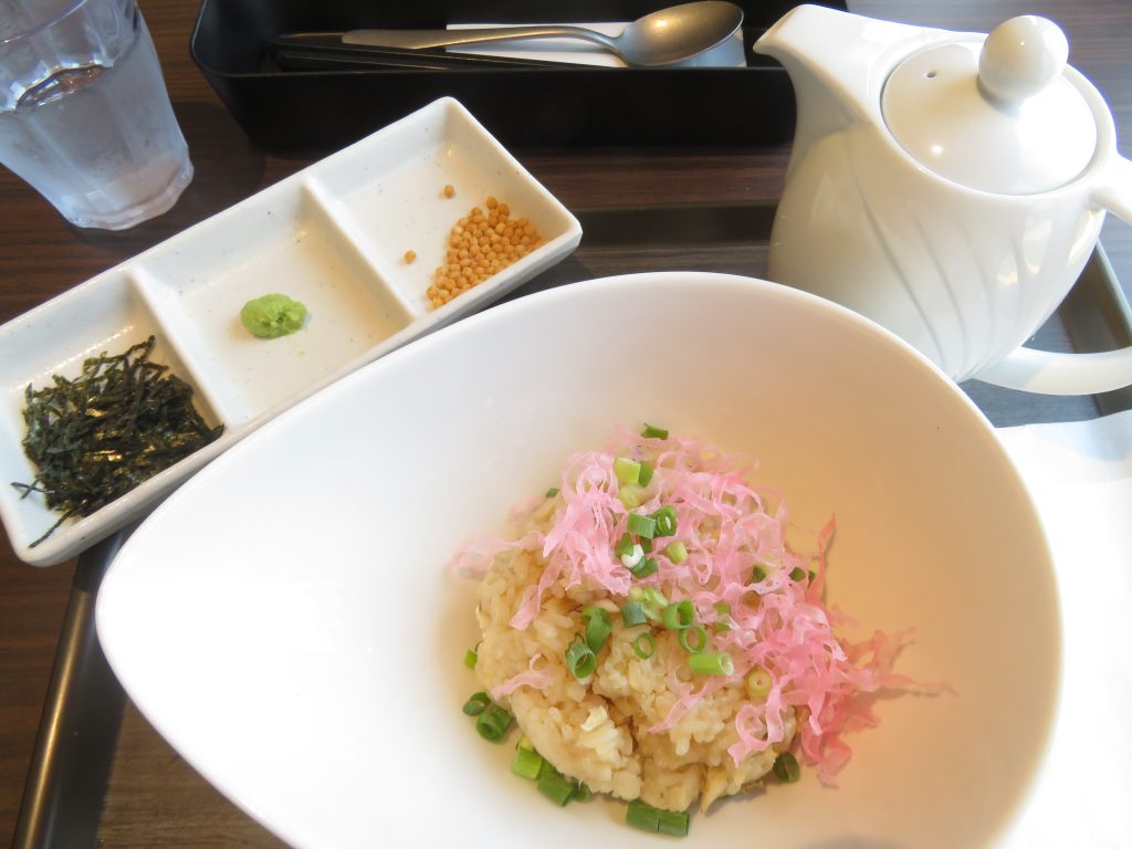 さかい珈琲の鯛出汁おにぎり茶漬け