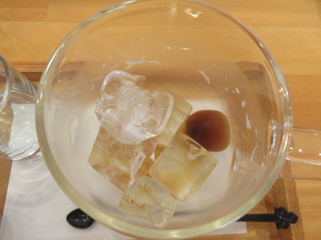 ｇａｎｇａ邸のコーヒーの氷