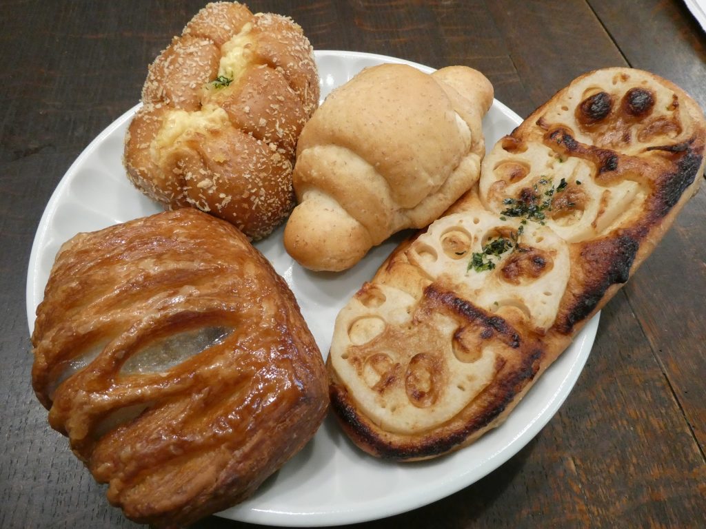 つばきの実食パン