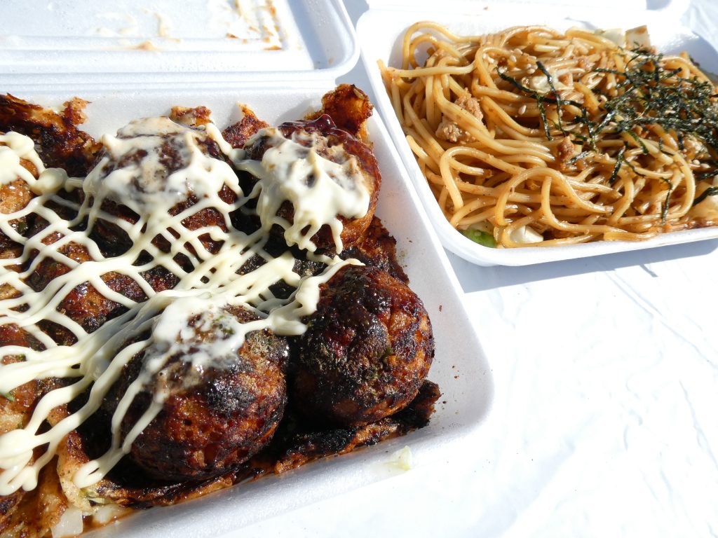 すごいもの博２０２５のたこ焼き・焼きそば