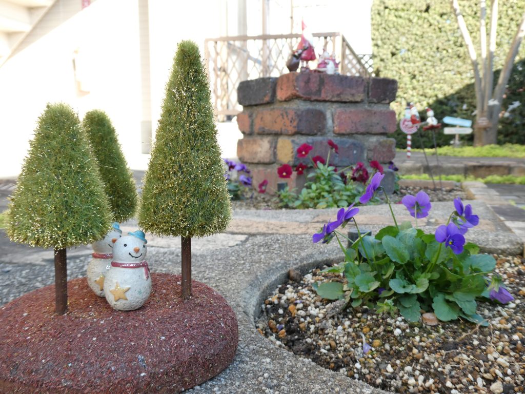 花壇2025クリスマス装飾3