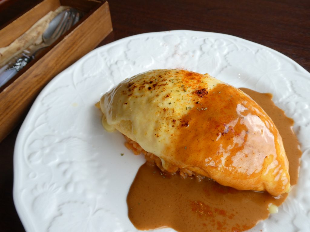 ブランチのラクレットオムライス